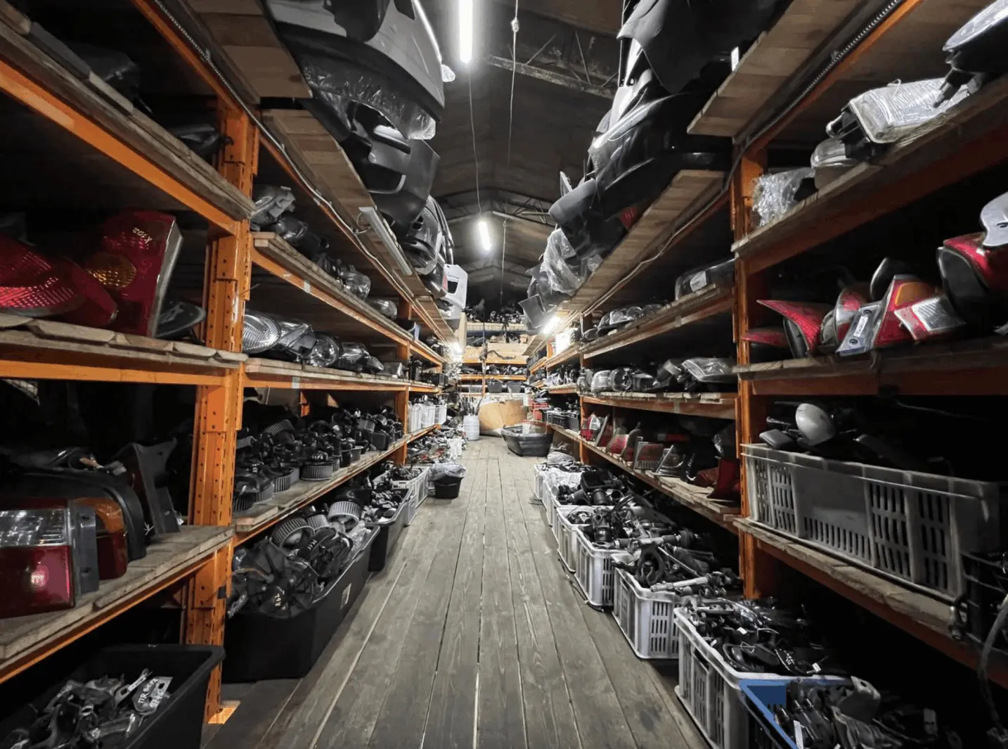 Склад запчастей